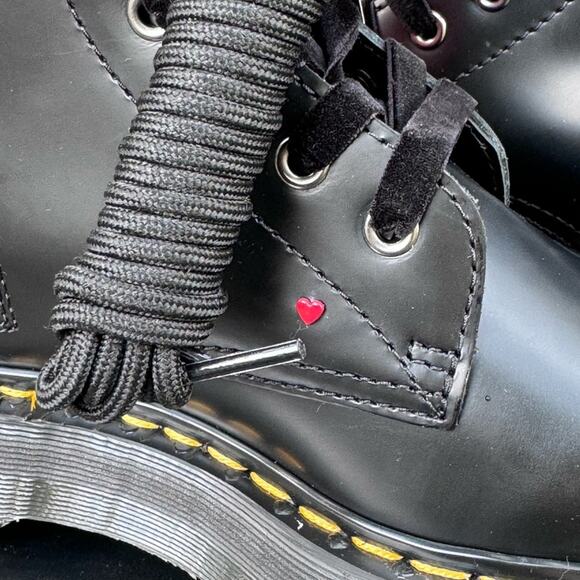 NEW Dr. Martens Black Betty Boop Jadon Boots Women's Size 8 US / 6 UK NIB - Picture 16 of 16